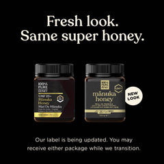 Dark amber Manuka UMF25 honey with deep aroma and bold flavor