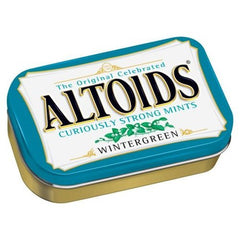 Wintergreen Altoids mint provides a bold, refreshing sensation.