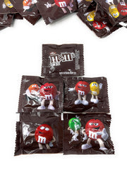 Assortit M&M candy shell crunch, single-serve packs for school lunches.