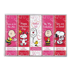 ASTOR Snoopy Gift Box cover featuring Peanuts characters, ideal for gifting