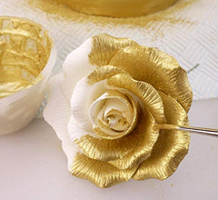 Bakell Luster Dust Super Gold on cake creates captivating shimmers for desserts