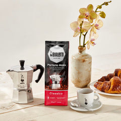 Bialetti Classico medium roast batch reveals balanced notes.