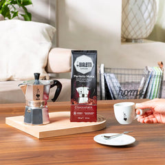 Bialetti Perfetto Moka Chocolate bag with aroma-saving valve preserving freshness.