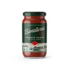 Bionaturae tomato paste jar closeup highlighting BPA-free glass packaging for freshness