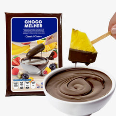 Bananas dipped in Chocomelher Clasico coating for chocobanana snack