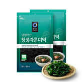 Chung Jung One Namhae miyeok flakes ready for soups and stocks