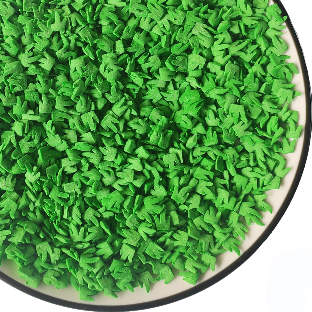 Clonynix edible green grass sprinkles bottle for decorating cakes after baking.