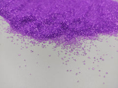 Clonynix sanding sugar on cake provides vivid decoration