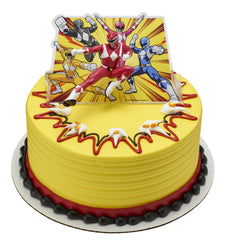 DecoPac DecoSet frame supports a dynamic cake scene without overpowering.