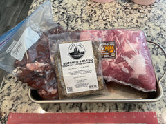 Deep Lake Butcher's Blend label close-up highlighting traditional country sausage flavor.