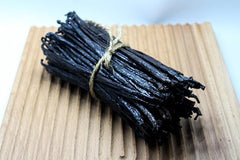 ESSENCE VANILLA BEANS sun-dried, 20-24 percent moisture for easy use.