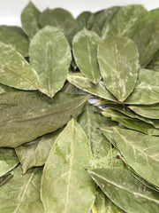 EverLeaf Ceylon tea brewing in cup showcasing vibrant aroma and color.