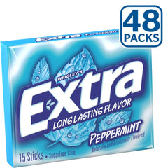 EXTRA Gum Peppermint stick-closeup emphasizes crisp texture and lasting peppermint flavor.