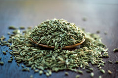 Resealable BPA-free bag preserves flavor and aroma of fennel seeds.