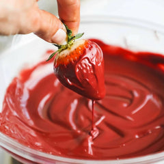 GEEOOLLAH candy melts for dipping strawberries provides smooth glossy coating.