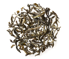 Golden Moon Tea Fujian spring harvest highlights premium leaves and fresh jasmine scent for refined taste.