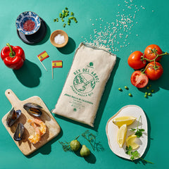 Gourmanity Calasparra raw grains highlight short-grain texture ideal for paella.