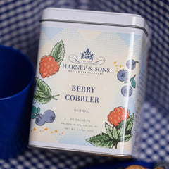 Ingredients view with rooibos, berries, vanilla and cinnamon in Berry Cobbler Tea