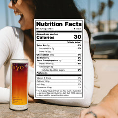 Hiyo Blackberry Lemon Social Tonic can pour captures fizz and invigorating aroma.