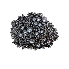 Homankit pearls on a cake as a topping highlight.