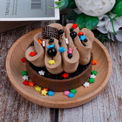 Kercky Rainbow nonpareils sprinkles add fine color detail to desserts.
