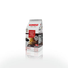 Kimbo Napoli Original Arabica beans close-up highlighting high-quality Arabica flavor.