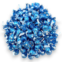 KLUB BULK Cookies & Cream Kiss blue-foil-wrap close-up, ideal for party candy bowls.