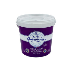 Le Guerandais French sea salt in a Guerande pail with top-layer crystals for finishing