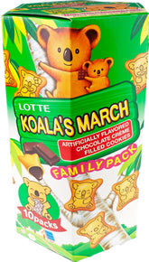 Lotte Koala's March cookies in front of the family pack, ideal for sharing