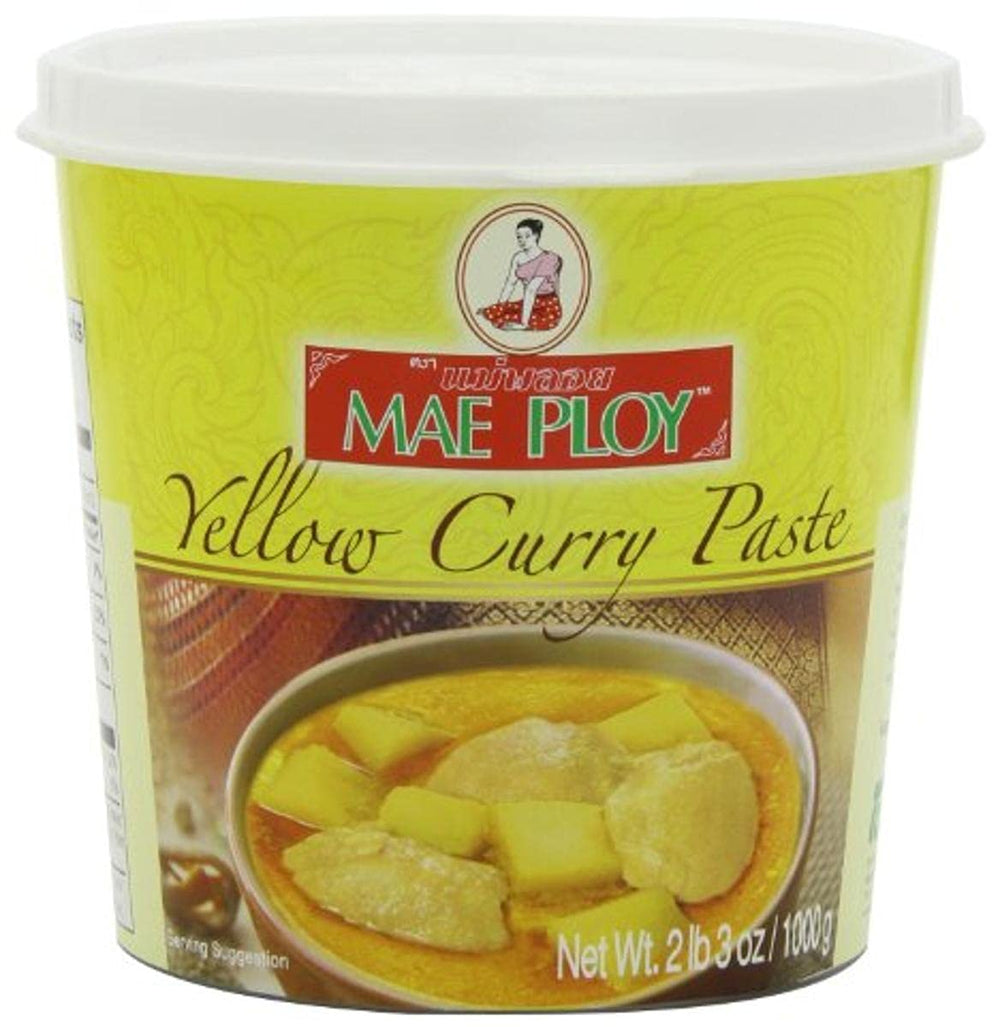 Mae Ploy Yellow curry paste tub for authentic Thai flavor at home.