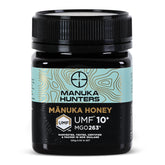 Manuka Hunters UMF10 bottle pour highlighting premium honey for drinks