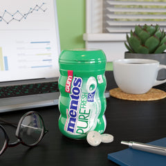 Close-up of Mentos packaging highlights the sugar-free gum option.