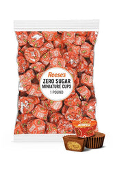Munchique zero sugar mini cups bulk bag close-up for easy sharing.