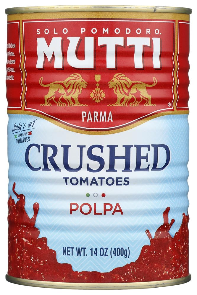 Mutti Polpa crushed tomatoes can close-up for rich flavor, ready to simmer.