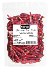 Natruen Szechuan chili pods in close-up, ideal for rich chili oil and sauces.