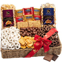 Nut Cravings KREMERY drizzle caramel popcorn close-up, ideal for sharing at gatherings.