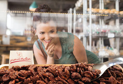 Nuts on the Run Cinnamon Pecans roasted texture highlights premium pecans and warm spice.