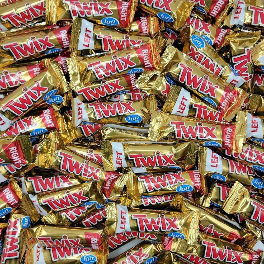 Pisoka Twiix chocolate candy mini bars with caramel and cookie crunch; ideal for sharing at parties.
