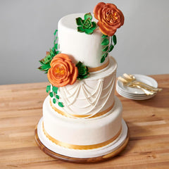 Renshaw fondant close-up showing smooth finish for professional look.