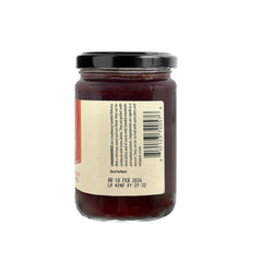 Sanniti lingonberries paired with a meat dish for savory contrast