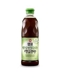 Sempio low-sodium bottle side view showcases premium flavor for everyday meals.