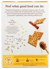 Simple Mills Sweet Thins Honey Cinnamn cracker on wood, ideal with yogurt or cheese.