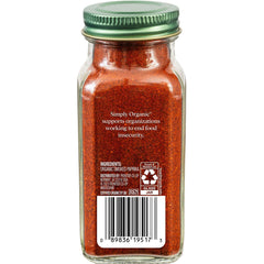 Close-up of paprika powder showing vibrant color and smoky undertone for hearty meals