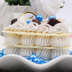 SweetGrove blue sugar pearls ideal for wedding cakes and celebrations.