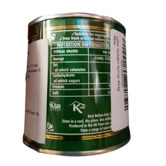 Lyle's Golden Syrup pour close-up shows smooth amber texture.