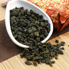 TEARELAE milk oolong steaming cup reveals silky, milky aroma and smooth finish.