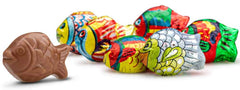 Mini fish size illustration showing playful tropical design for spring appeal.