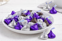 Tundras KISSES special dark chocolate in purple foil, balanced flavor
