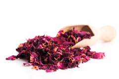 U.S. Wellness Naturals Rose Petals as dessert garnish, adding color and subtle flavor.