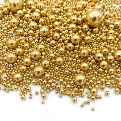 Weraru sprinkles on a cake top for a festive, party-ready finish